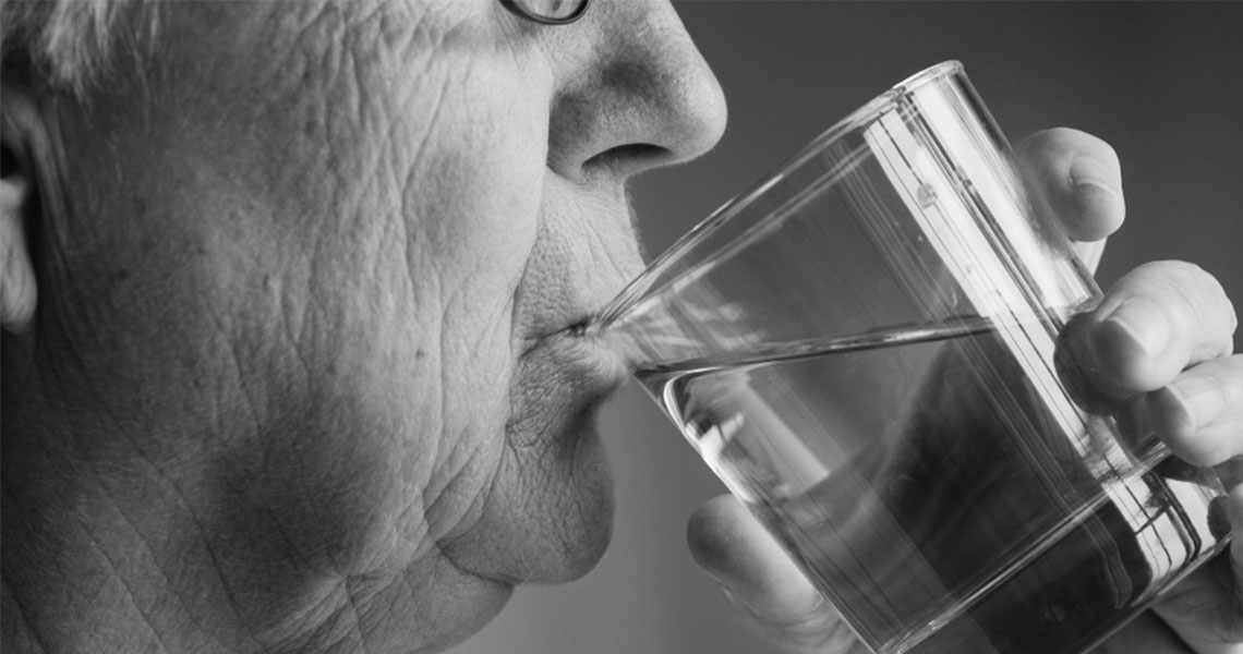 L’hydratation de personnes âgées